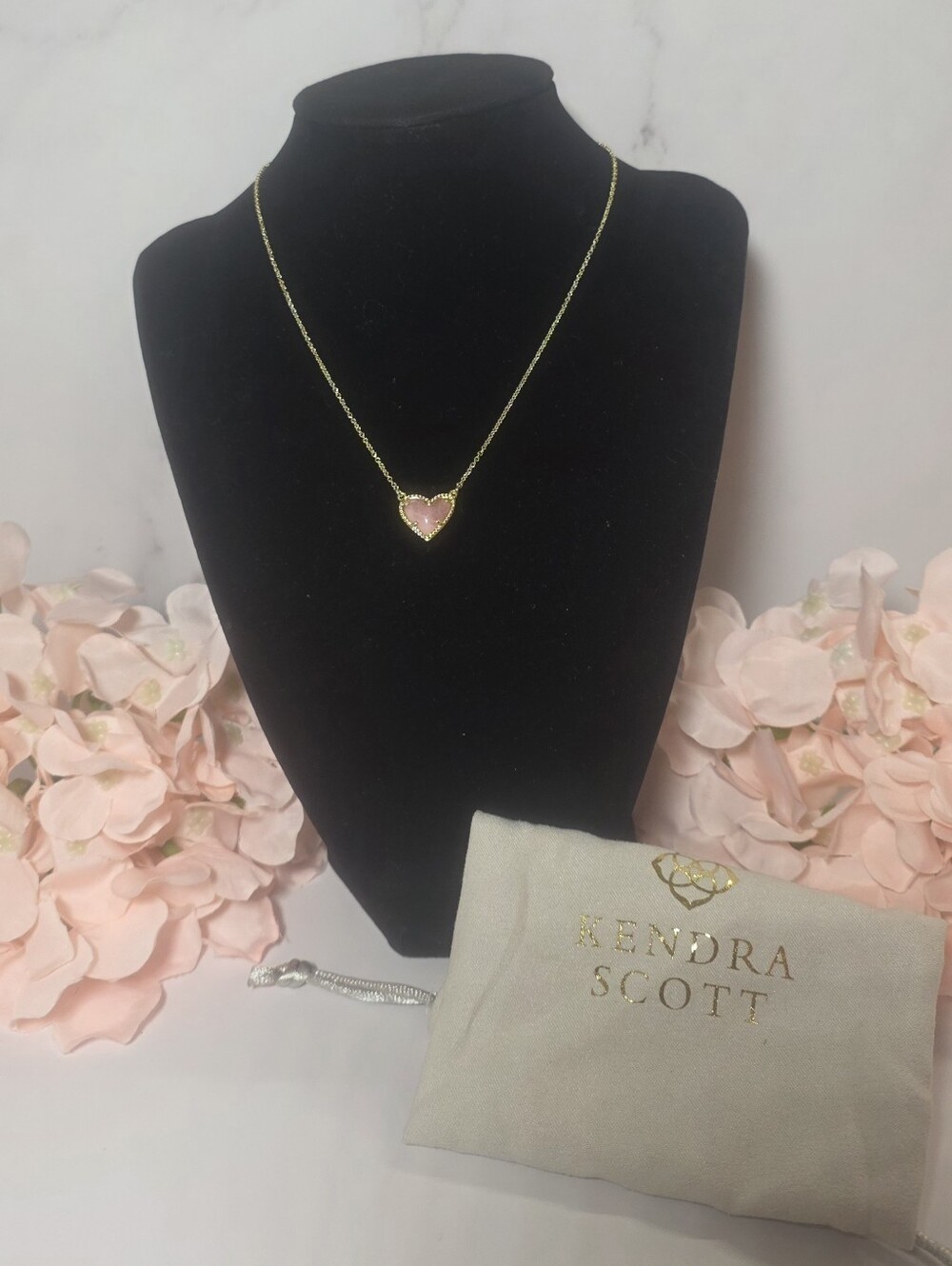 Kendra Scott - Gold Necklace with Pink Rose Quartz Heart Pendant